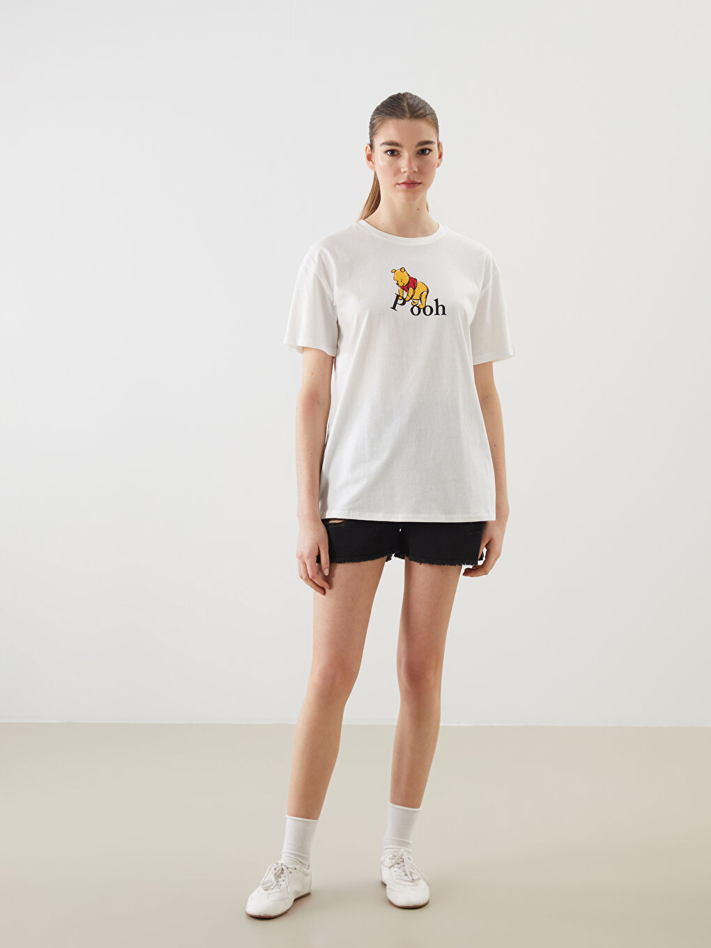 Crew Neck Winnie the Pooh Printed Women's T-Shirt -S5AL14Z8-R9J