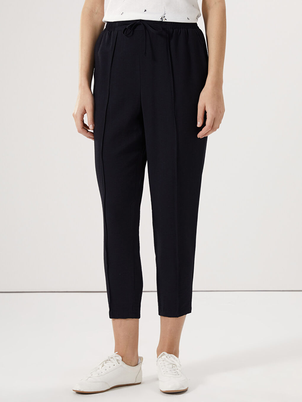 Elastic Waist Carrot Fit Women's Trousers -S5AL24Z8-CVL