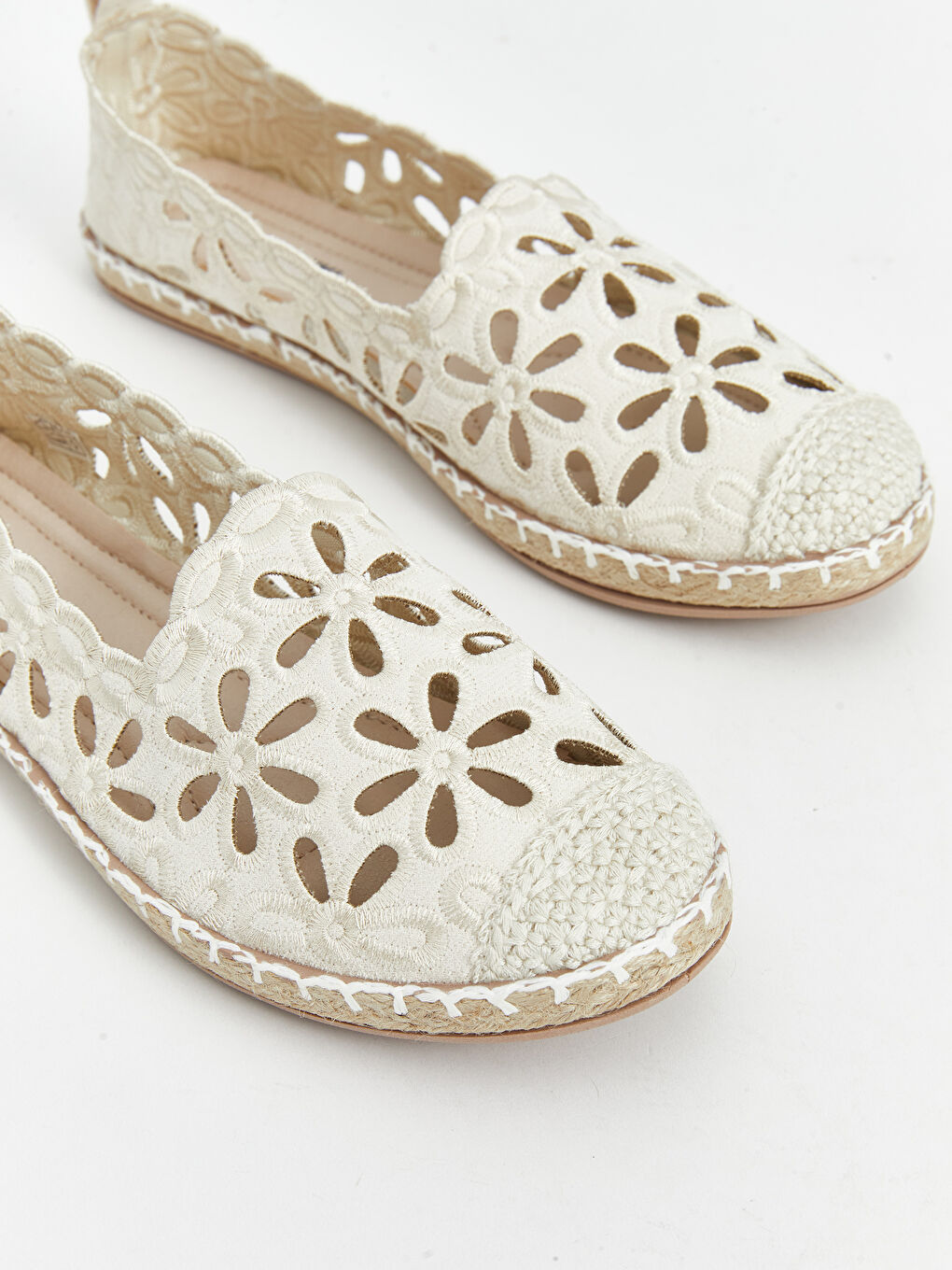 LCW STEPS Floral Embroidered Women's Ballet Flats -S5AN28Z8-R81