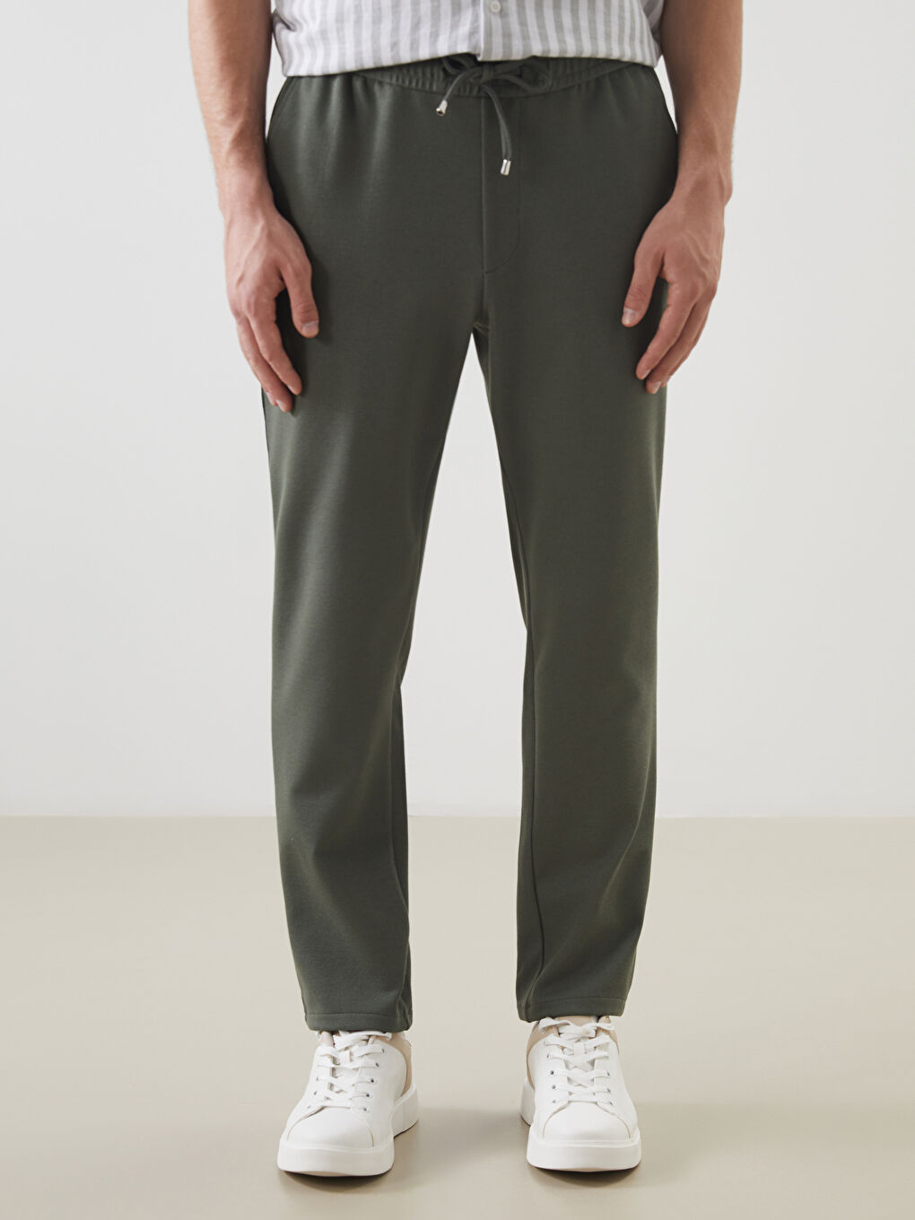 Muške pantalone slim fit -S5AR15Z8-VJR