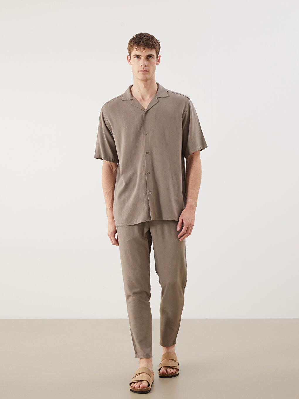 Kahverengi Standart Kalıp Keten Karışımlı Erkek Pantolon