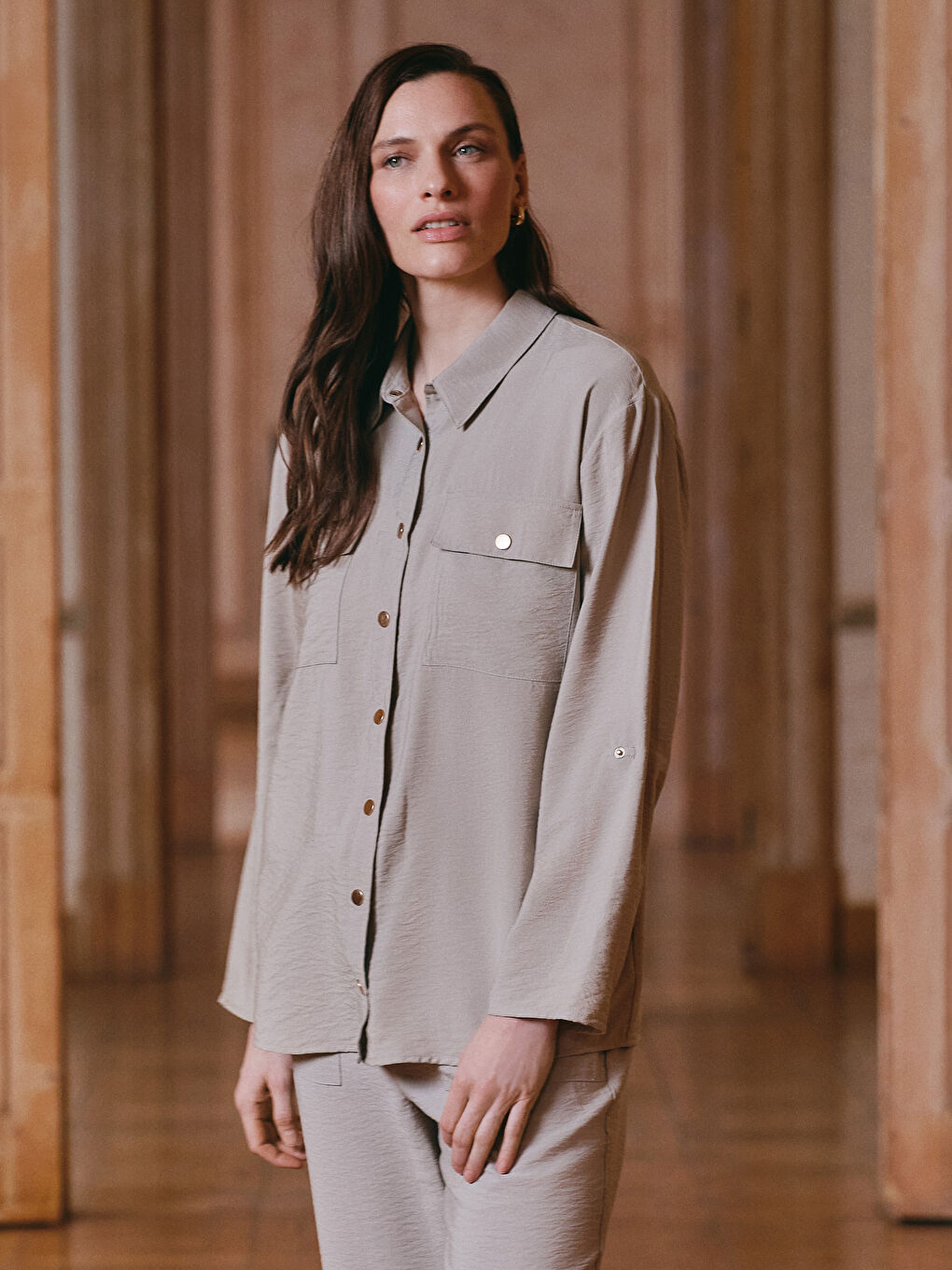 Bej Düz Cepli Kadın Gömlek Tunik