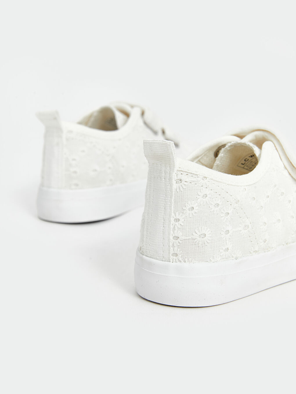 Flower Embroidered Hook and Loop Girls' Sneakers -S5AR44Z4-Q6K