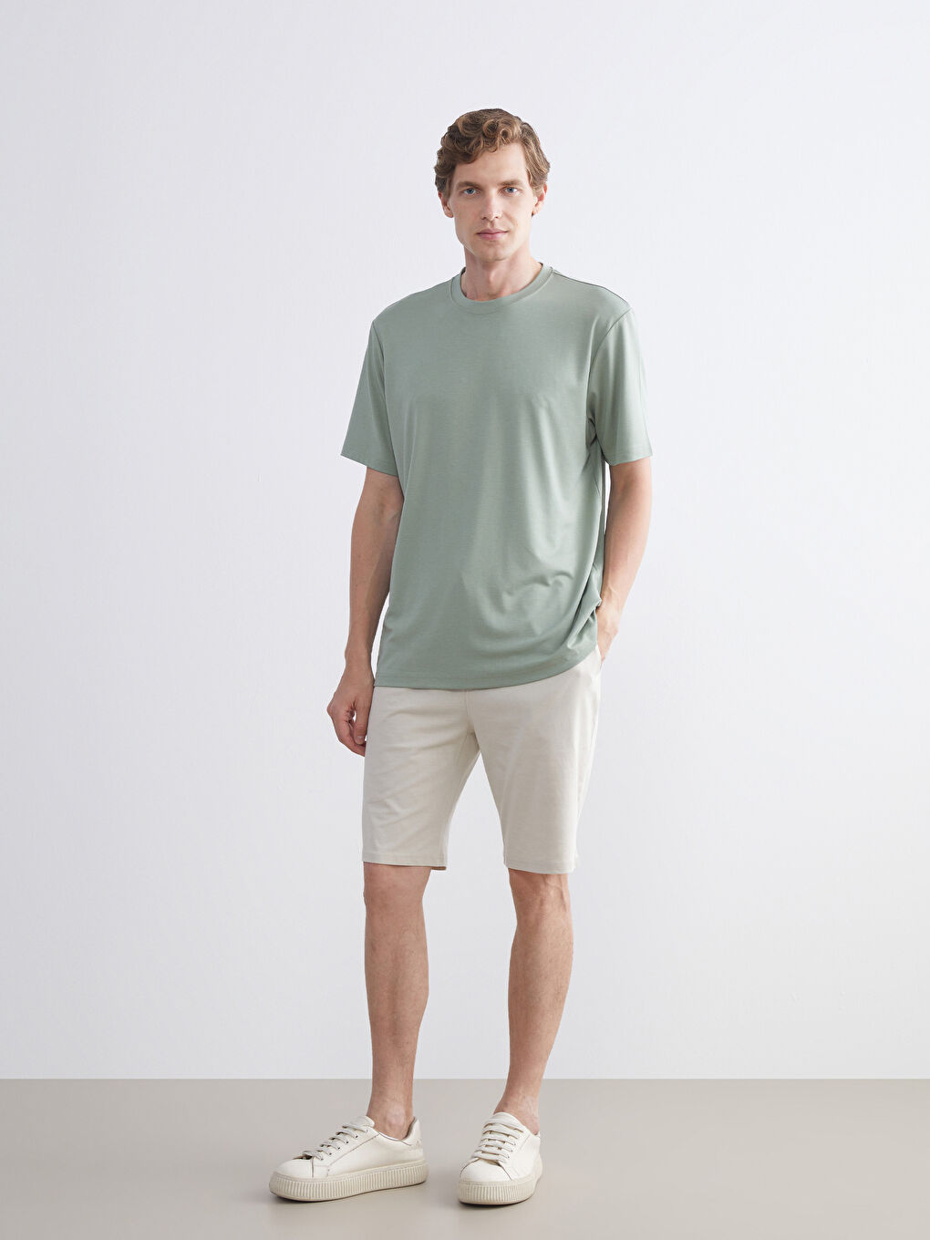 Standart Kalıp Beli Bağlamalı Erkek Şort