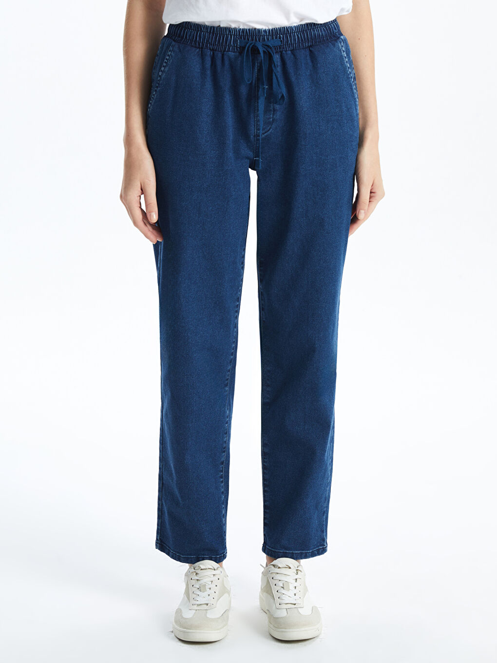 Elastic Waist Straight Fit Women's Jeans -S5BA80Z8-507