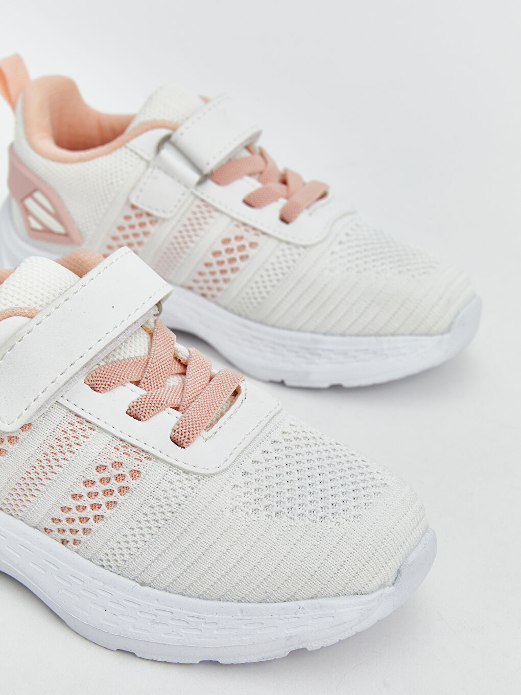 Ekru Bağcık ve Cırt Cırtlı Kız Çocuk Spor Ayakkabı-2