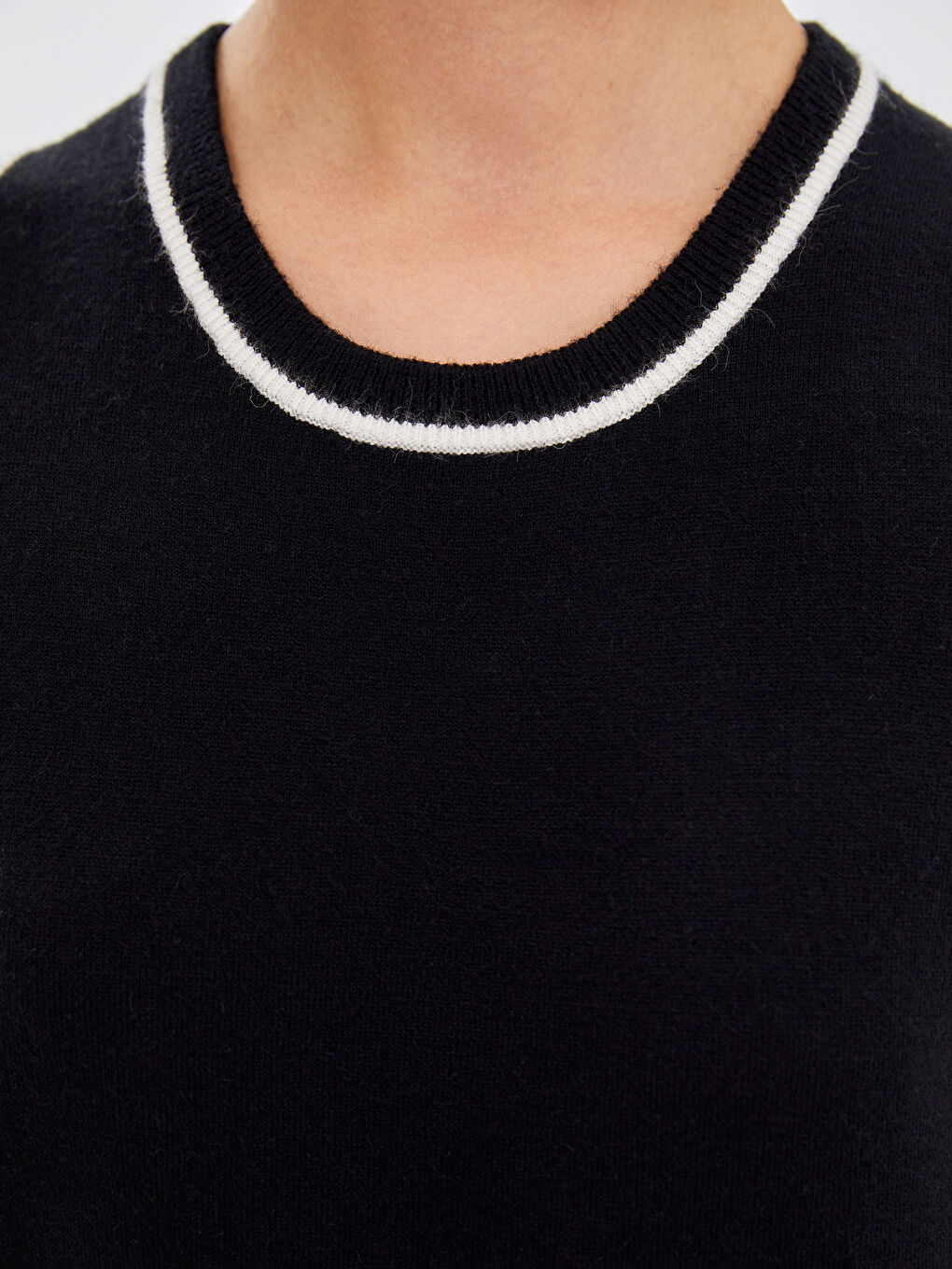 Crew Neck Contrast Women's Sweater -S5BD42Z8-CVL