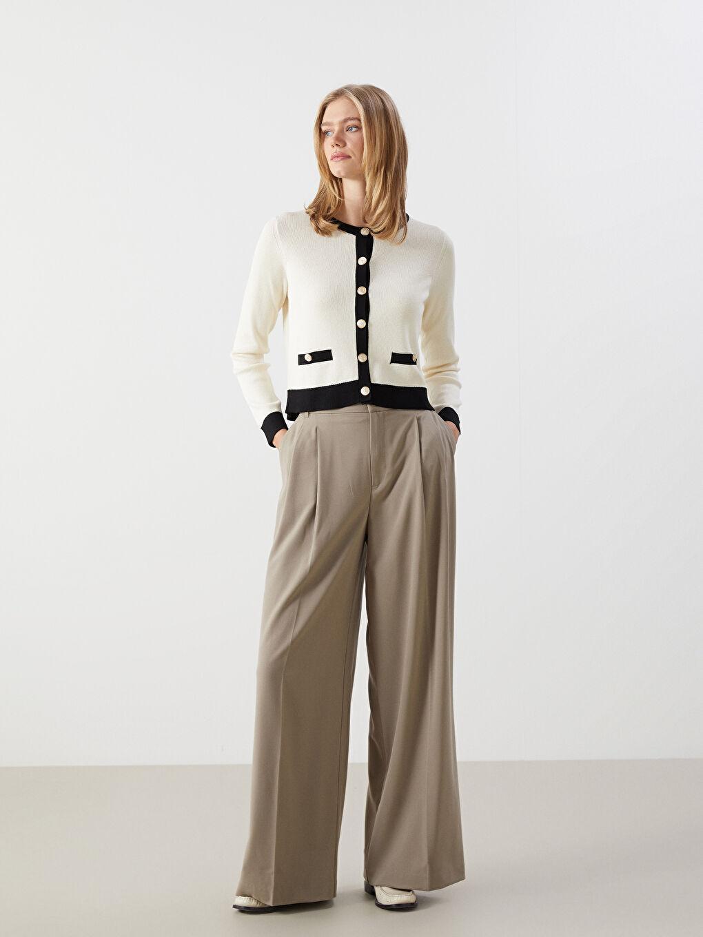 Дөңгелек жағалы әйелдерге арналған кардиган-1