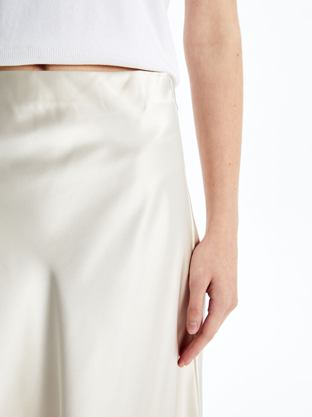 Standard Fit Plain Satin Women's Skirt -S5BG73Z8-FWM