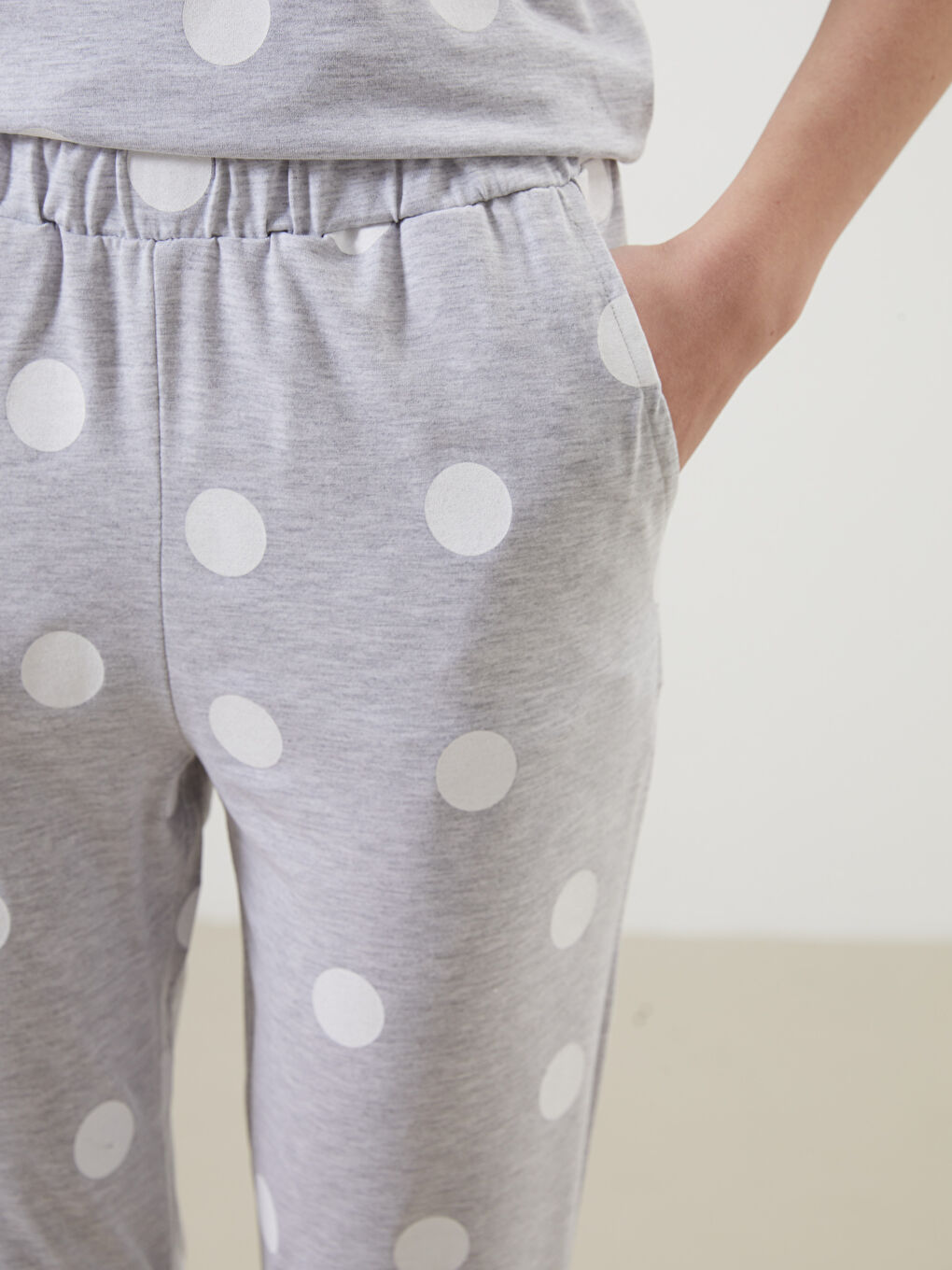 ელასტიური წელი კოპლებიანი ქალებისთვის პიჟამა ქვედაბოლო-2