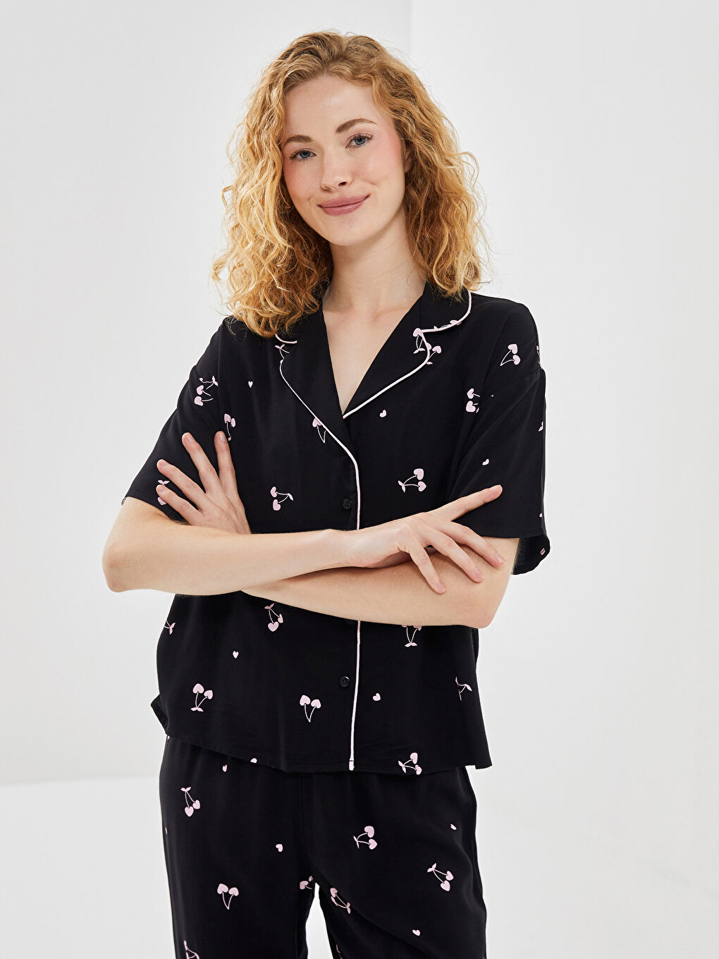 LCW DREAM Siyah Gömlek Yaka Desenli Kadın Pijama Takımı - 1