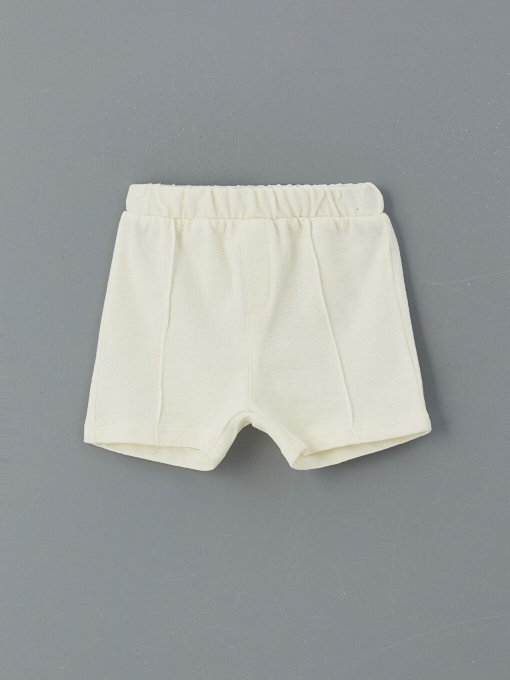 Bej Beli Lastikli Basic Erkek Bebek Şort