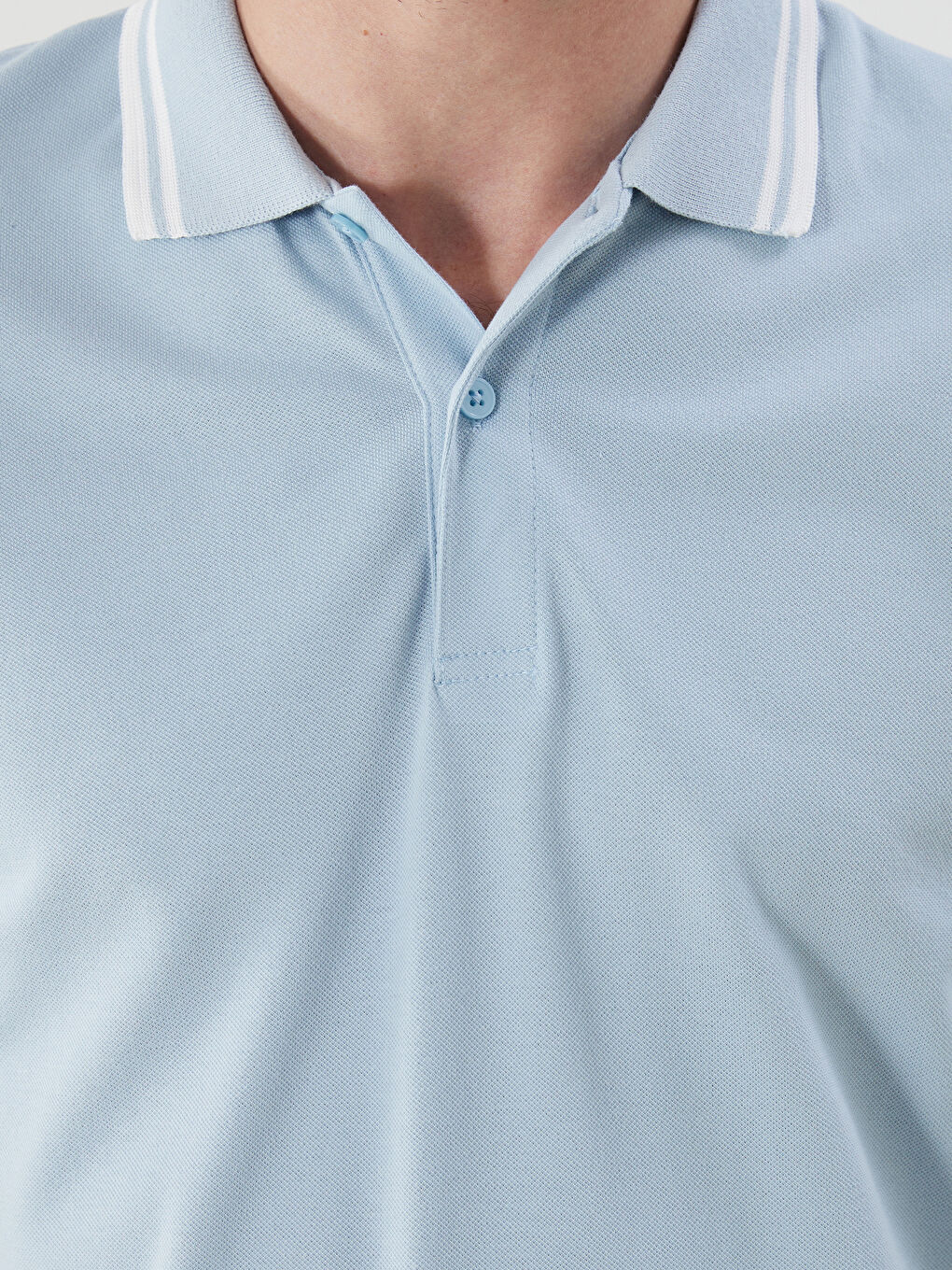 تيشيرت رجالي بياقة بولو وكم قصير بنقشة ملمس-2