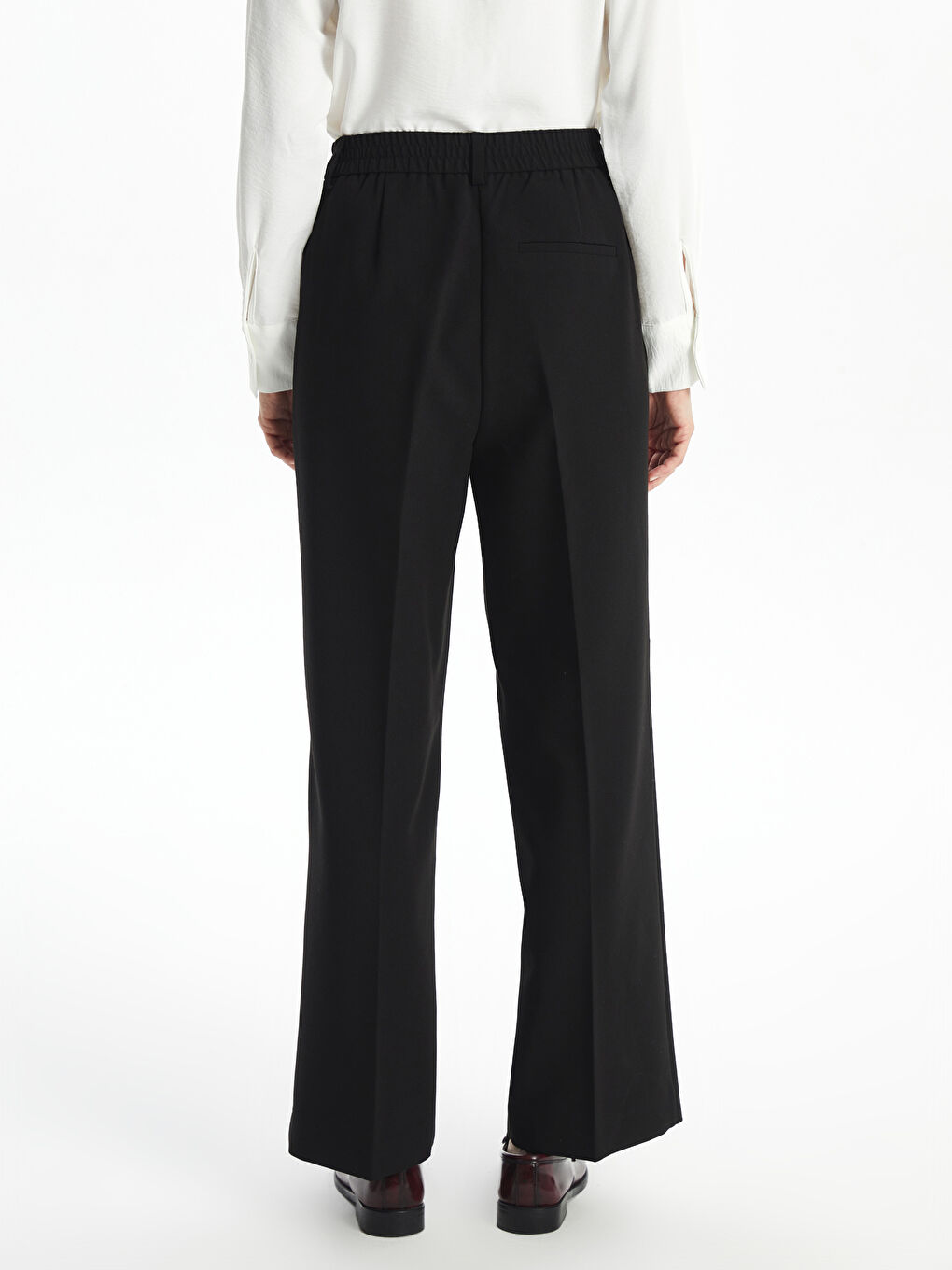 CRNA Pantalone Žene -S5BN60Z8-CVL