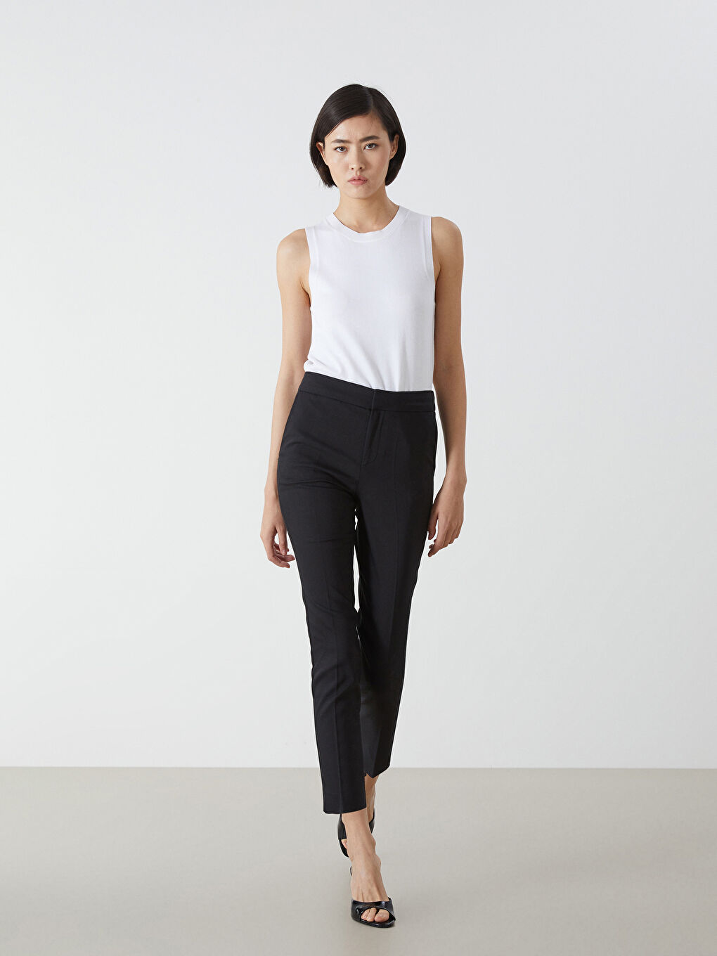 Siyah Beli Lastikli Dar Fit Kadın Pantolon