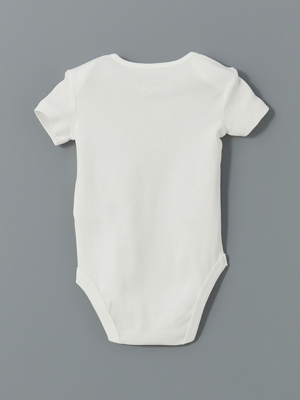 Ekru Bisiklet Yaka Kısa Kollu Erkek Bebek Çıtçıtlı Body-1