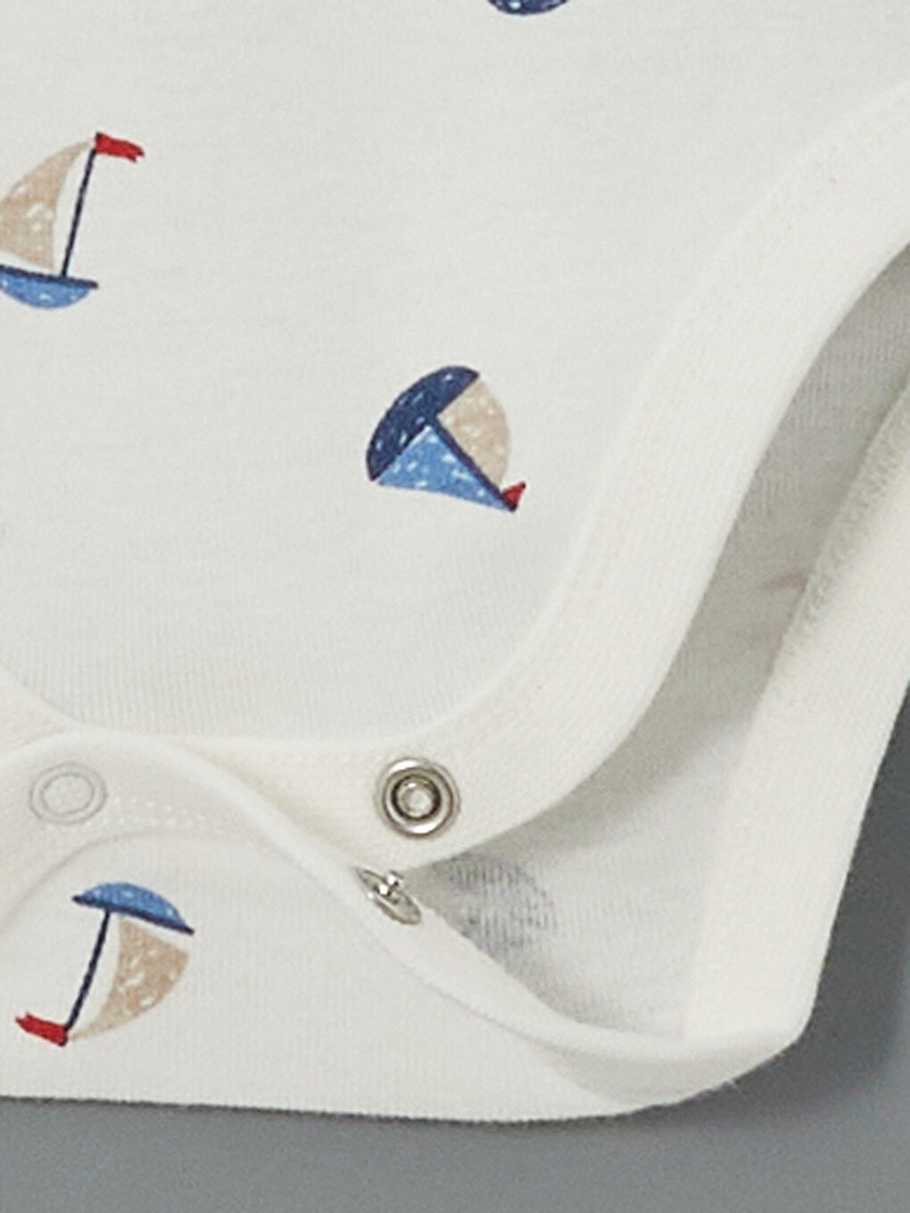 Ekru Bisiklet Yaka Baskılı Erkek Bebek Çıtçıtlı Bodysuit-2