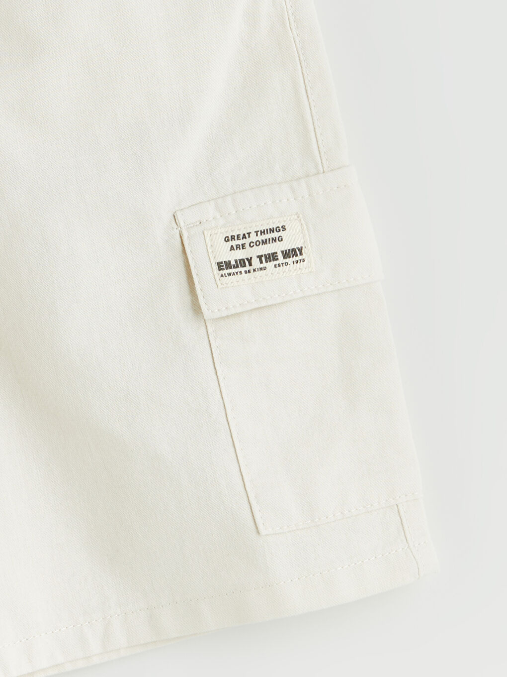 Bej Beli Lastikli Keten Karışımlı Erkek Çocuk Kargo Şort-1