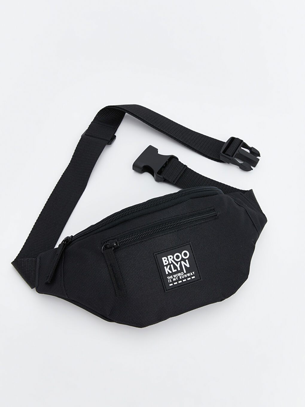 Siyah Yazı Baskılı Erkek Çocuk Bel Çantası