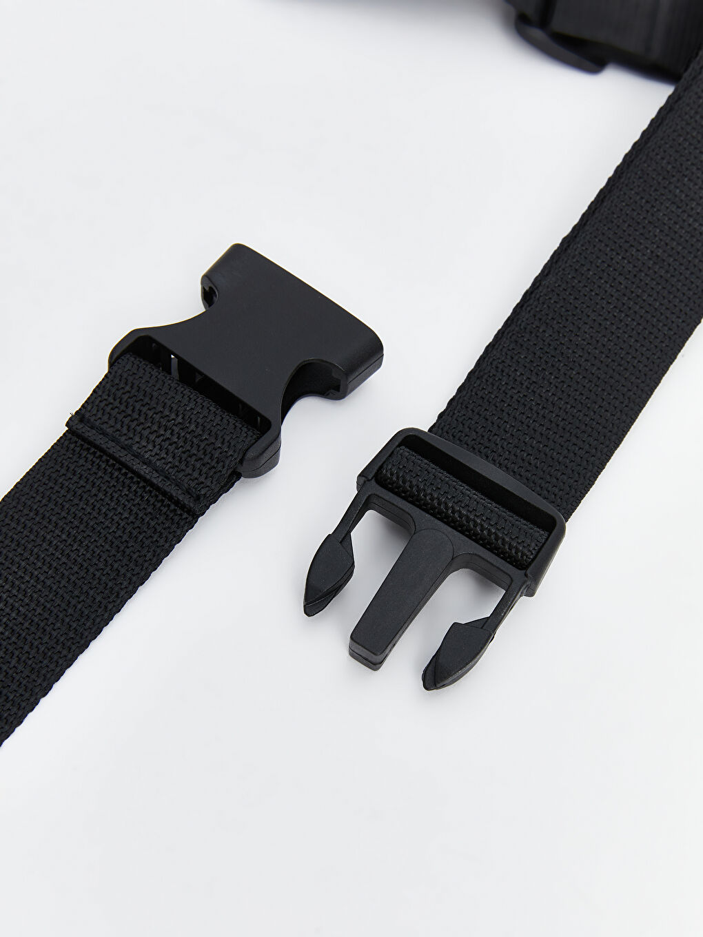 Siyah Yazı Baskılı Erkek Çocuk Bel Çantası-1