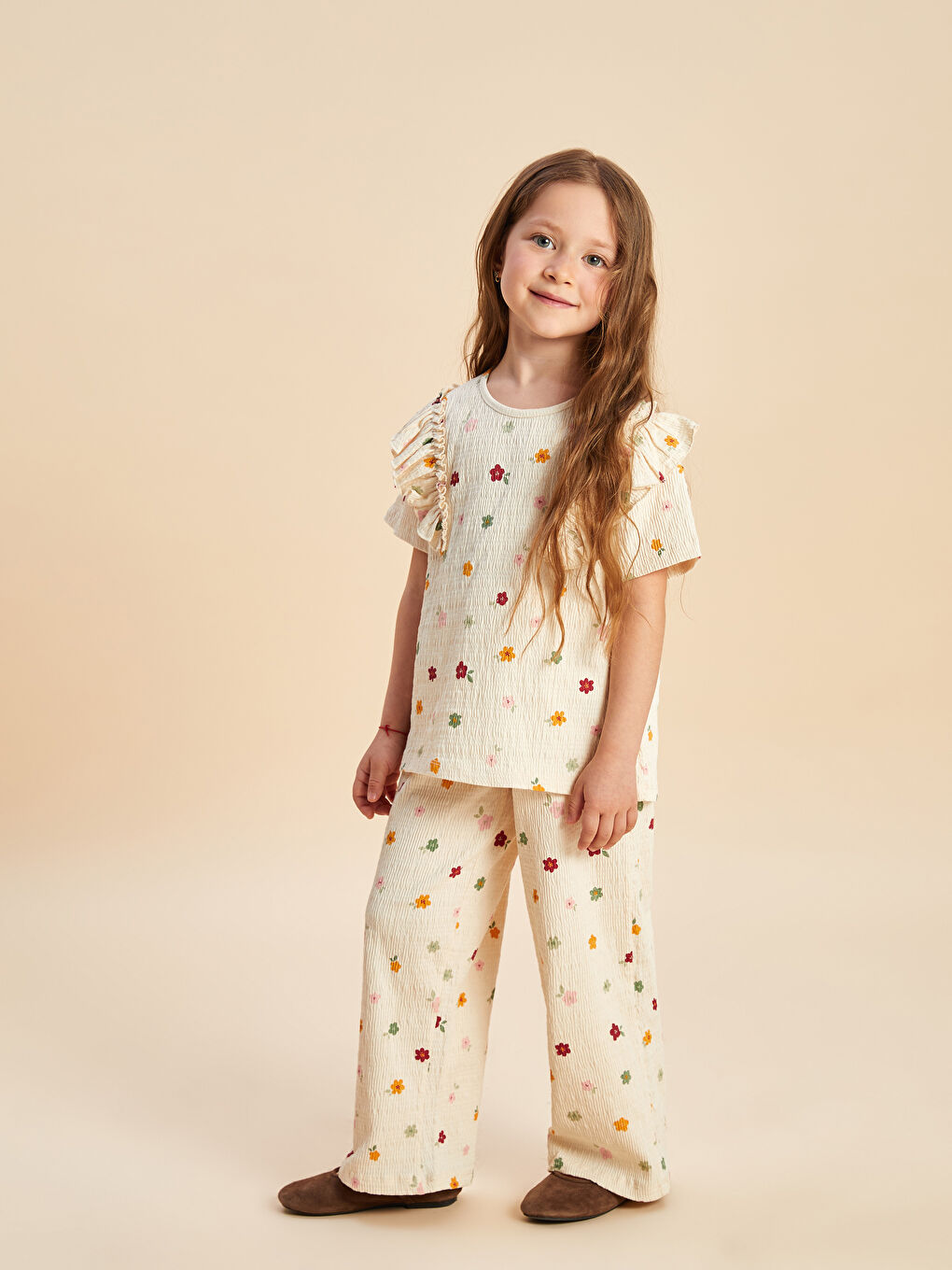 LCW Kids Ekru Bisiklet Yaka Çiçekli Kız Çocuk Bluz ve Pantolon 2'li - 2