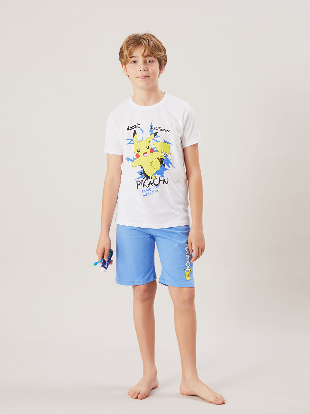 LCW Kids Bisiklet Yaka Pikachu Baskılı Erkek Çocuk Şortlu Pijama Takımı -S5CD75Z4-Q6K
