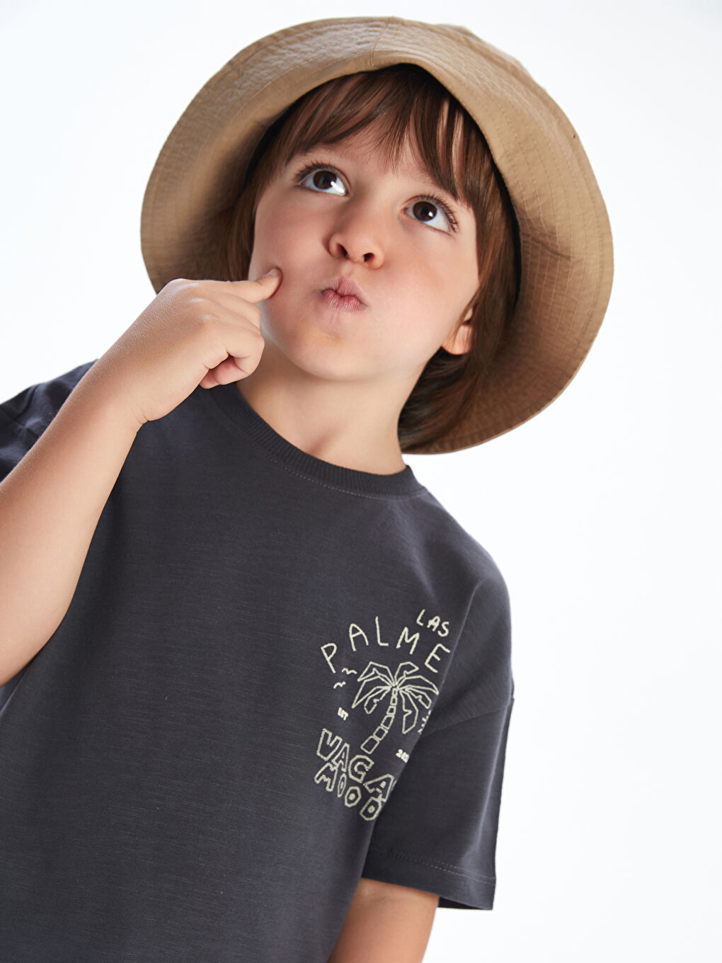 LCW Kids تی‌شه‌رت و شۆرت چاپکراوی یه‌خه‌ خڕ بۆ کوڕان ٢ دانە پێکەوە -S5CG20Z1-HEF