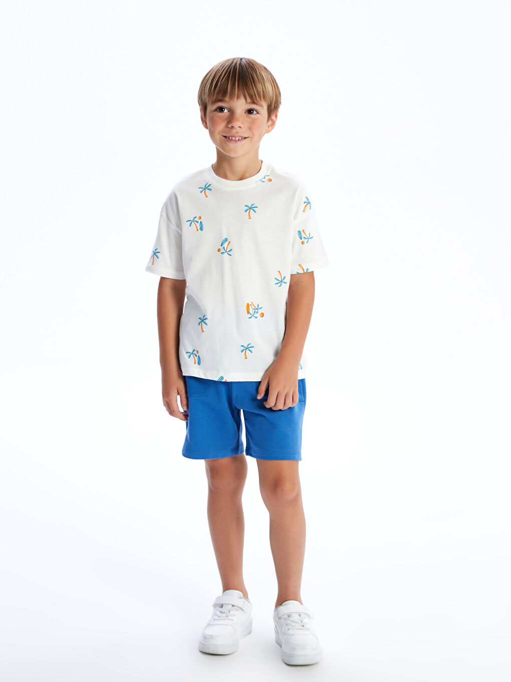 LCW Kids تیشێرت منداڵی کوڕ یه‌خه‌ خڕ نەخشدار جێرسی -S5CL05Z1-LRA