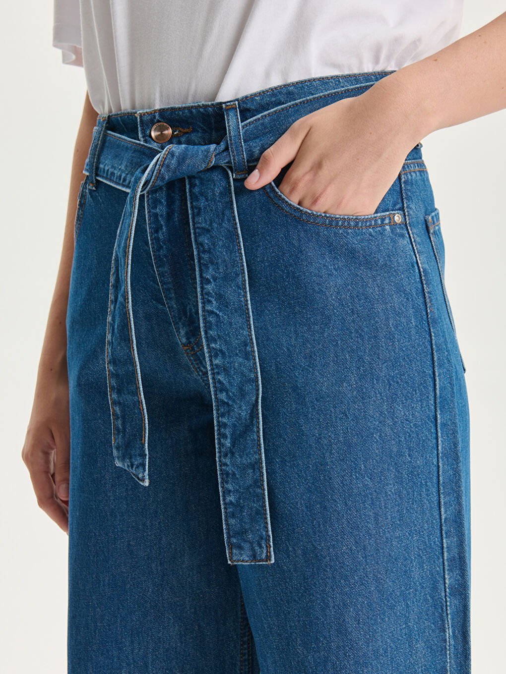 Jean Taille Haute Ceinturé Jambe Large pour Femmes-2