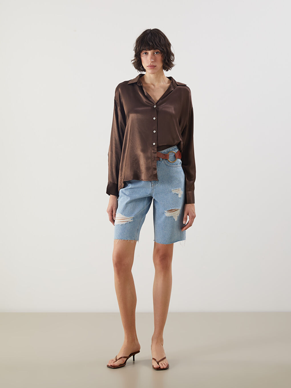 Bermuda Fit Ripped Detail Women's Denim Shorts -S5CR48Z8-311