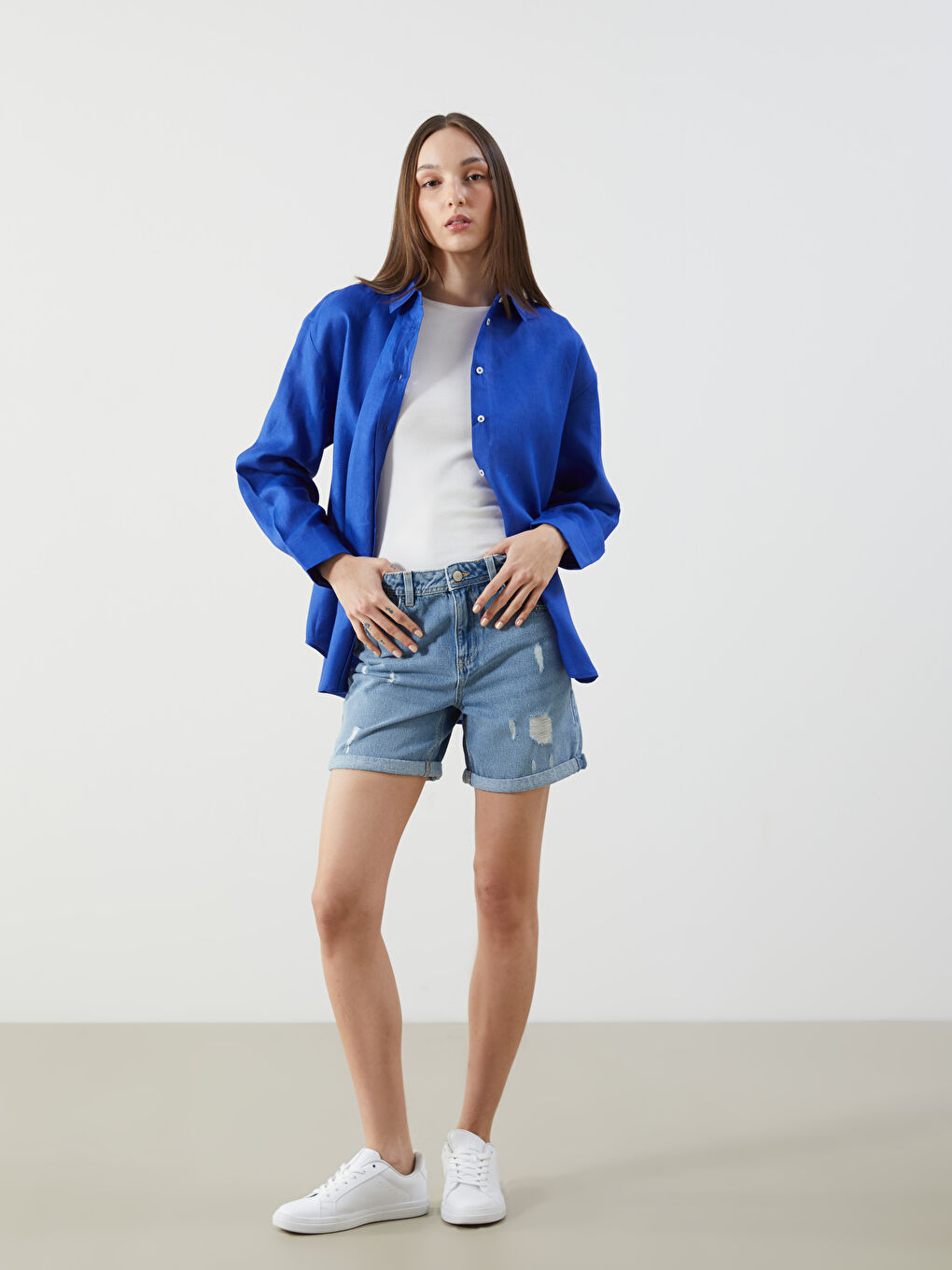 Standard Fit Ripped Detail Women's Denim Shorts -S5CR92Z8-311