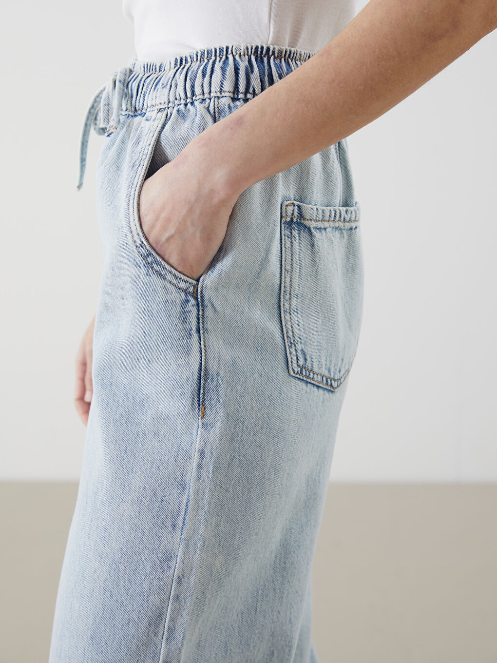Elasticated Waist Mom Fit Women's Jeans -S5CR93Z8-311