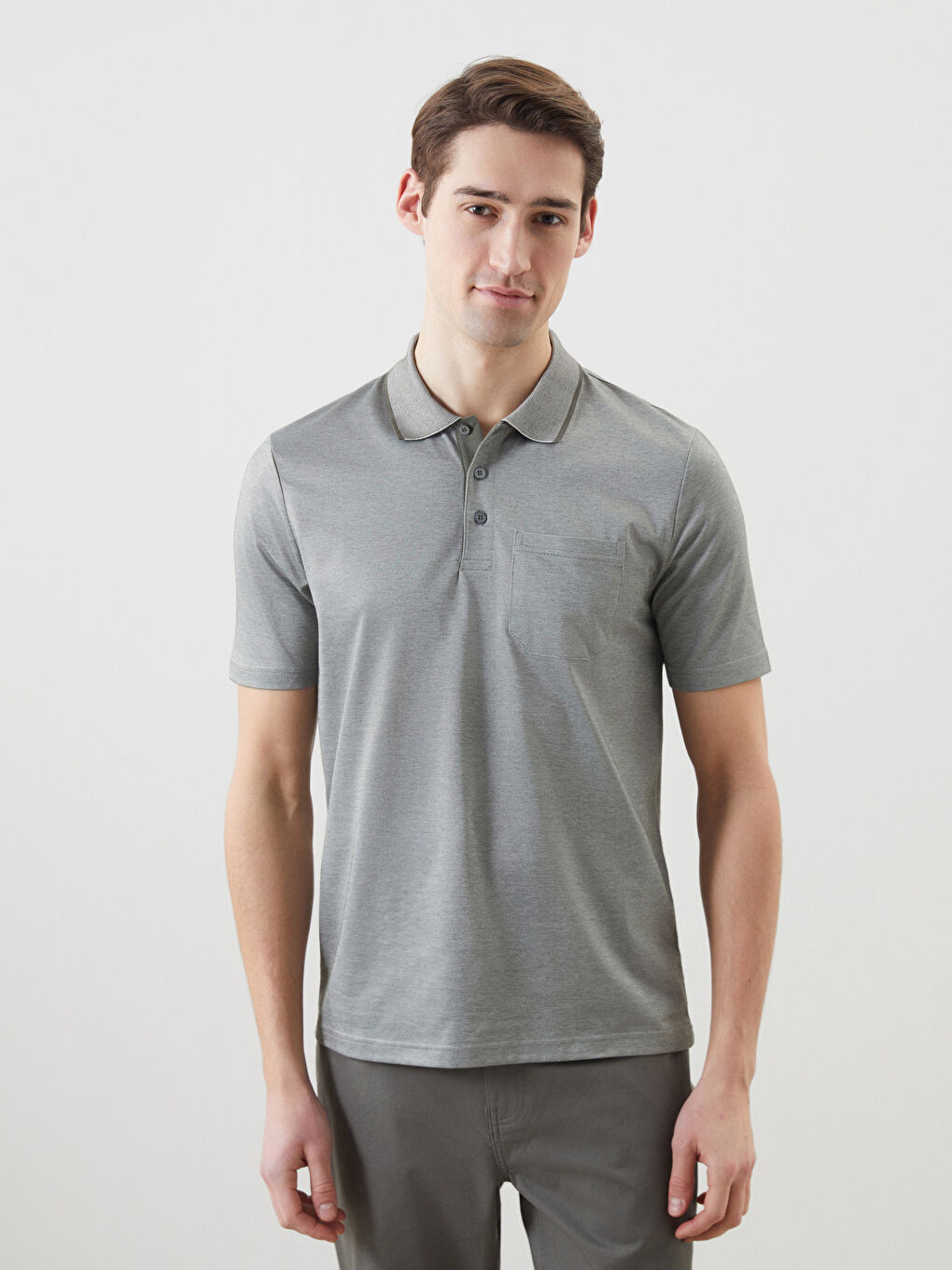 تيشيرت ياقة بولو كم قصير للرجال