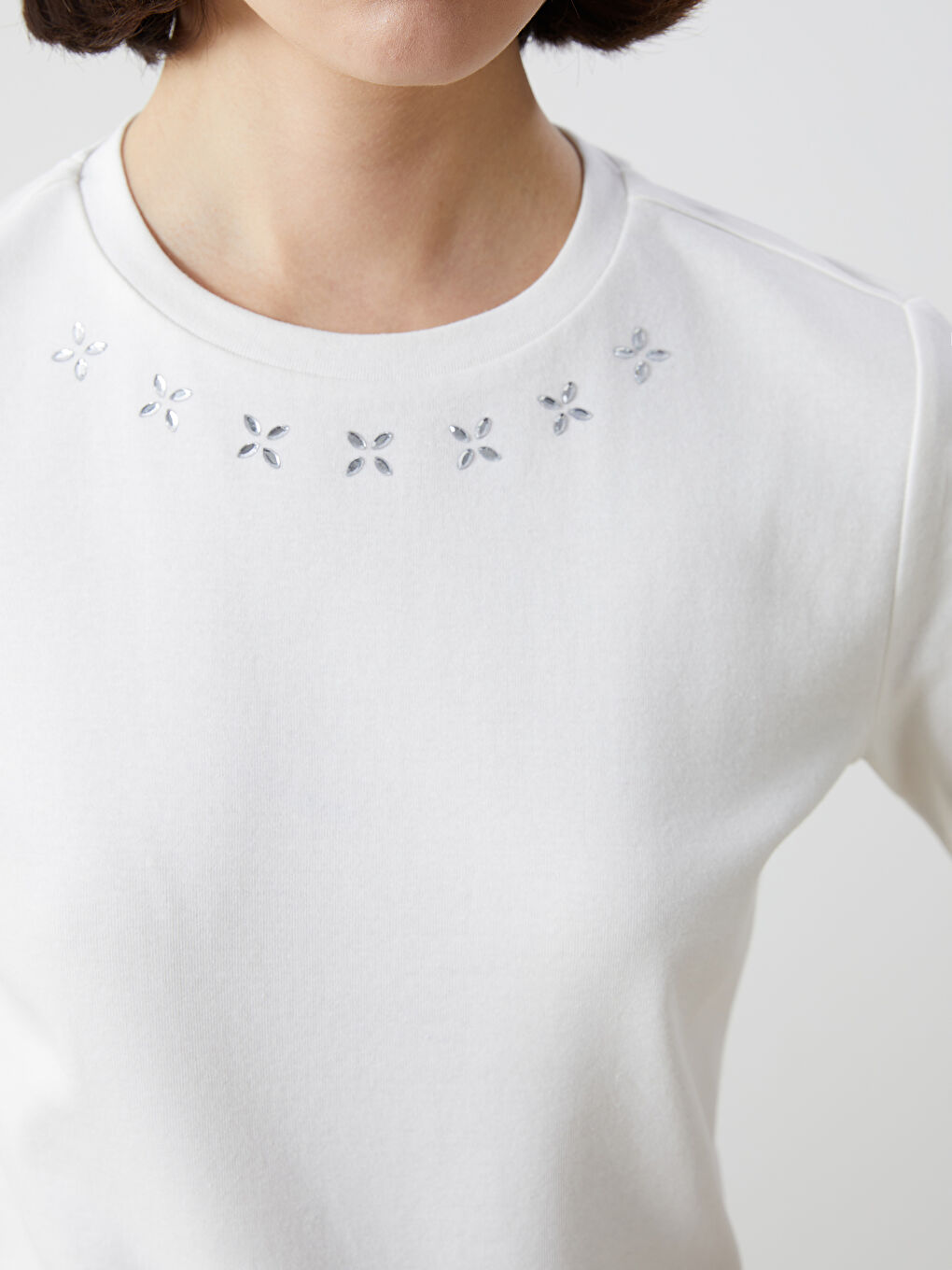 LCW Vision Crew Neck Rhinestone Embellished Women's T-Shirt -S5CU37Z8-R9J