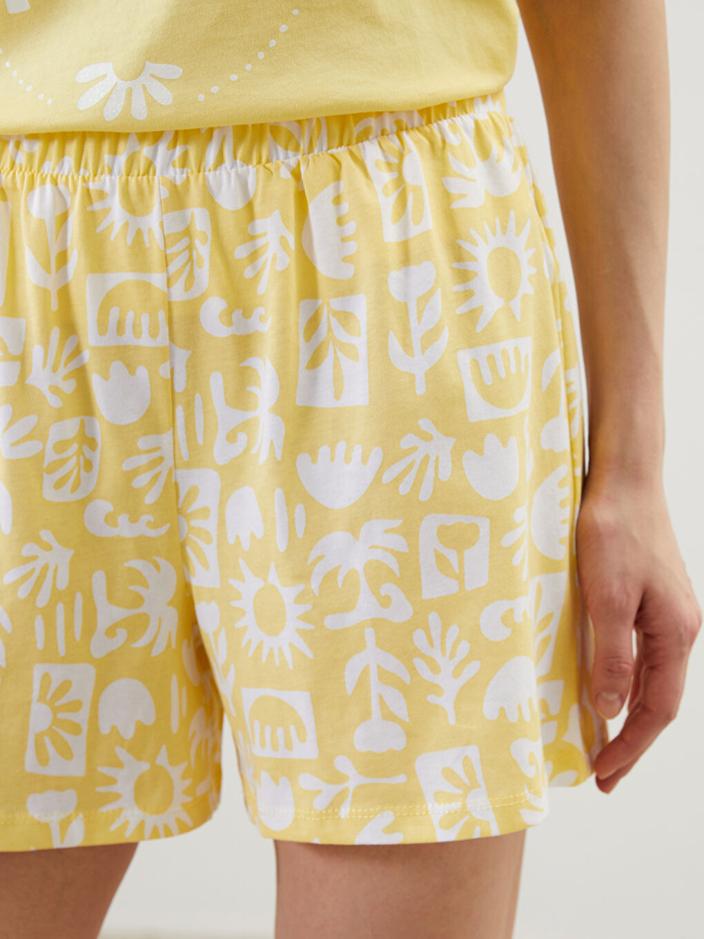Sarı Beli Lastikli Desenli Kadın Şort Pijama Altı-2