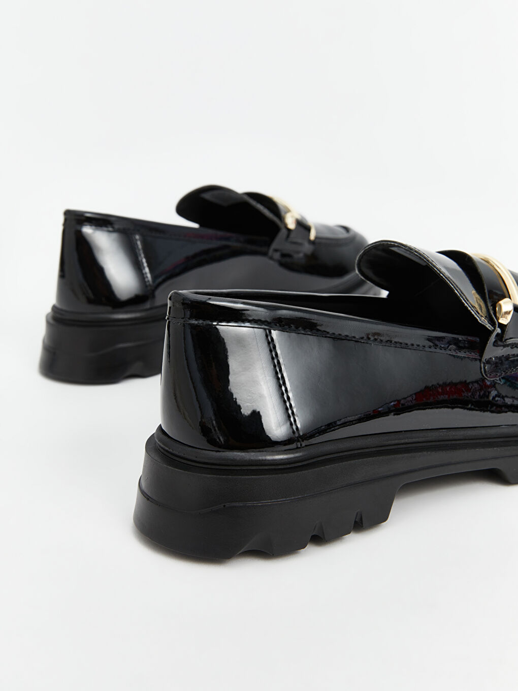 LCW STEPS Siyah Deri Görünümlü Metal Aplike Detaylı Kadın Loafer Ayakkabı - 4