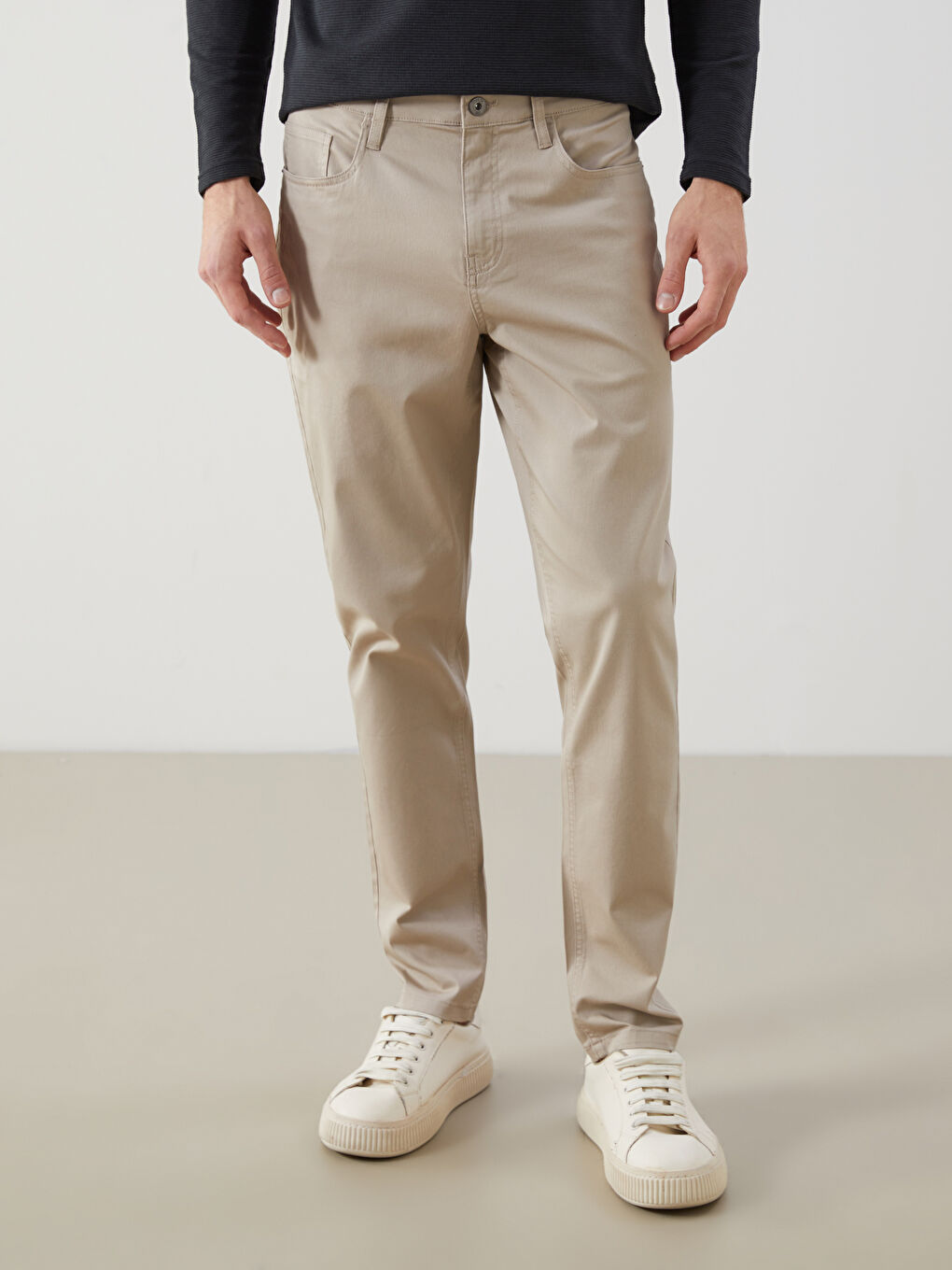 Muške slim-fit chino pantalone -S5CV50Z8-S2N