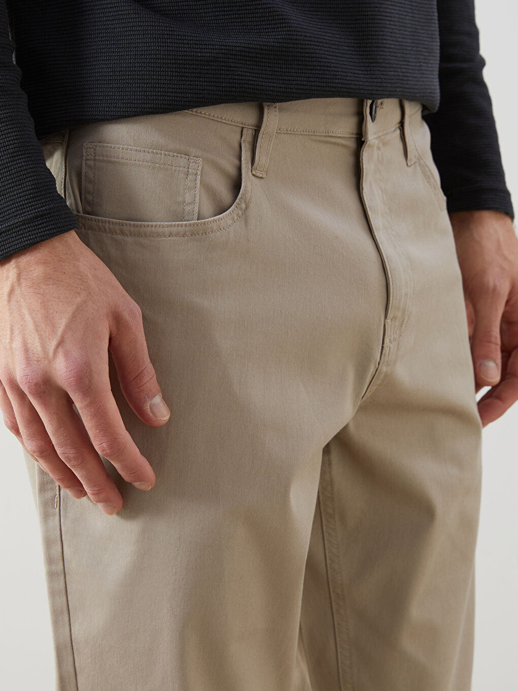 Muške slim-fit chino pantalone -S5CV50Z8-S2N