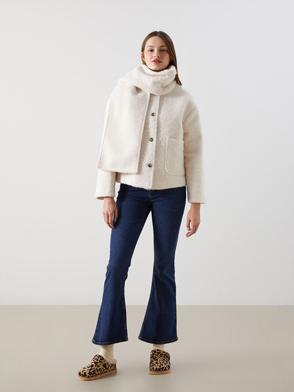 Karışık Leopar Desenli Süet Görünümlü Kadın Ev Terliği-1