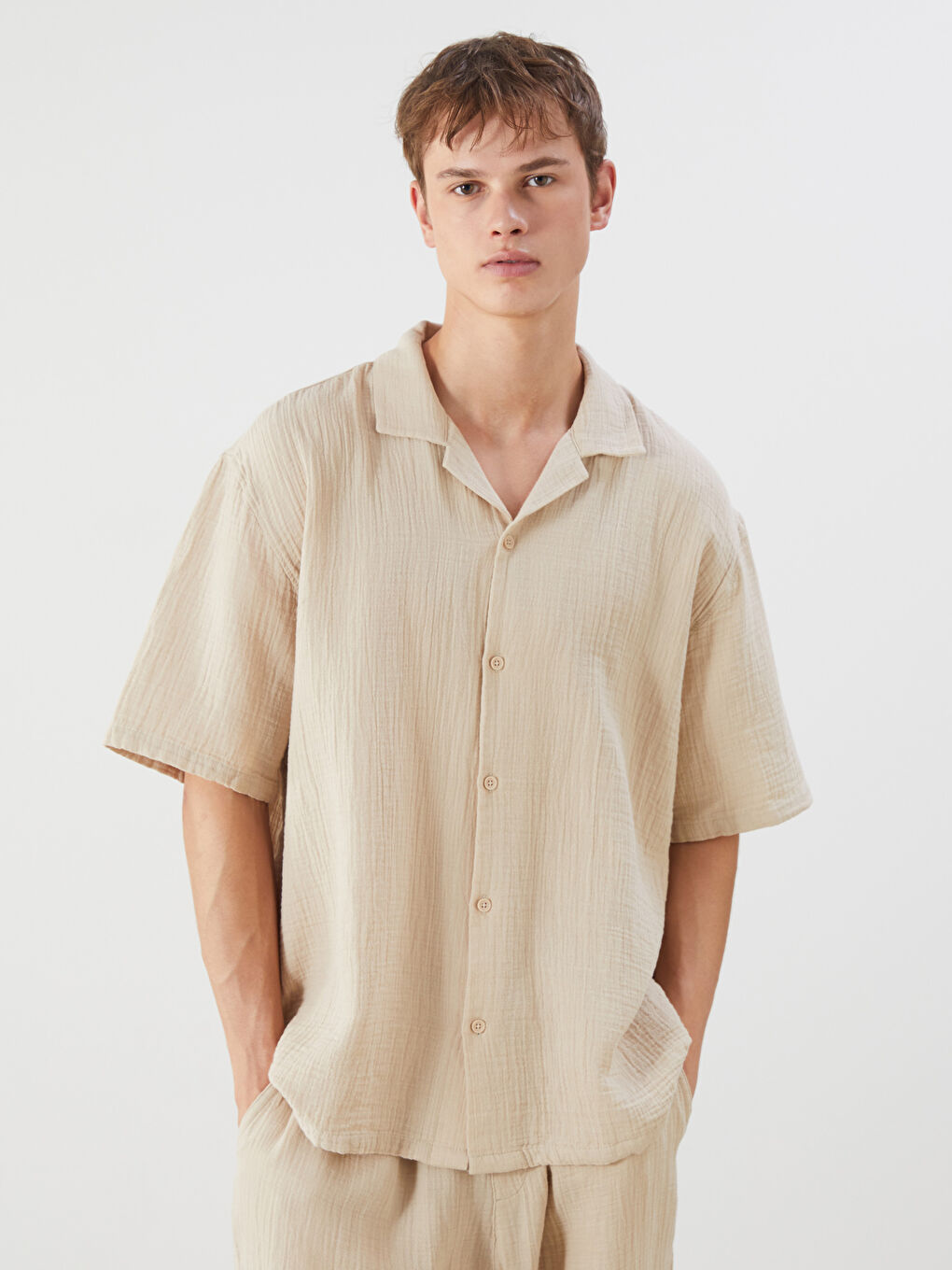 Relaxed Fit Resort Collar Short Sleeve Men's Shirt