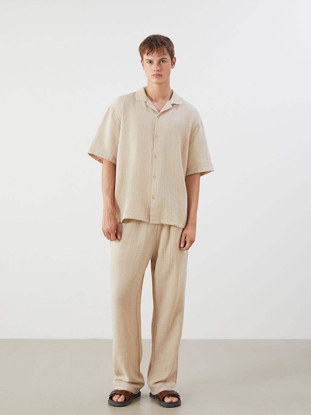 Relaxed Fit Resort Collar Short Sleeve Men's Shirt-3