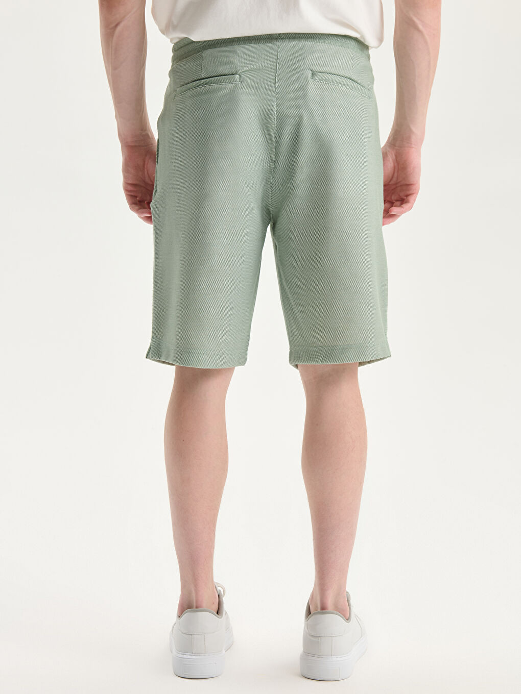 شورت للرجال بقصة رفيعة-3