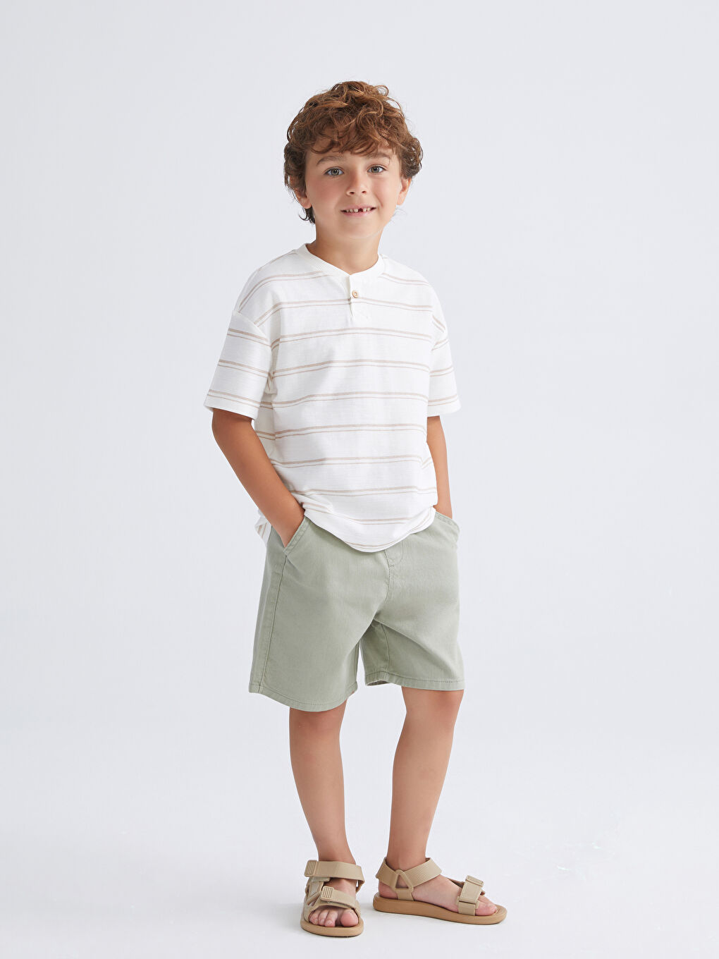 LCW Kids Elasticated Waist Boys' Gabardine Shorts -S5DF34Z1-GGY