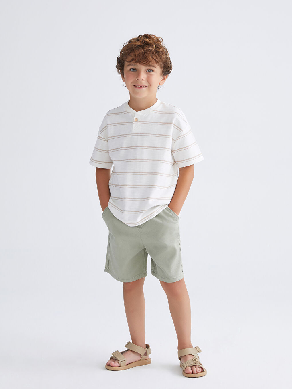 LCW Kids Elasticated Waist Boys' Gabardine Shorts -S5DF34Z1-GGY