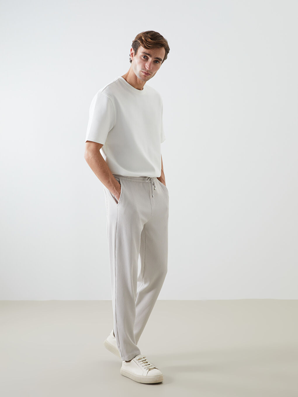 Bej Standart Kalıp Erkek Pantolon