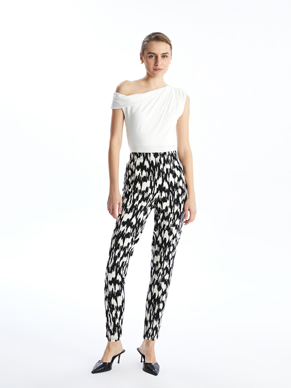 LCWAIKIKI Classic Elasticated Waist Patterned Women's Trousers -S5DF74Z8-LQJ