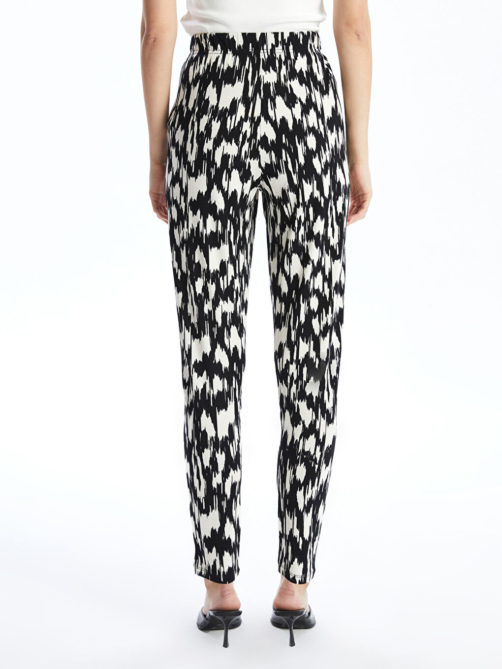 LCWAIKIKI Classic Elasticated Waist Patterned Women's Trousers -S5DF74Z8-LQJ