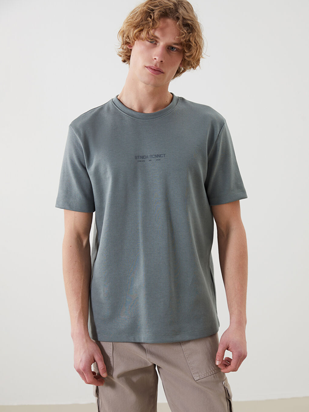 T-shirt pour hommes en coton peigné imprimé à manches courtes et col rond
