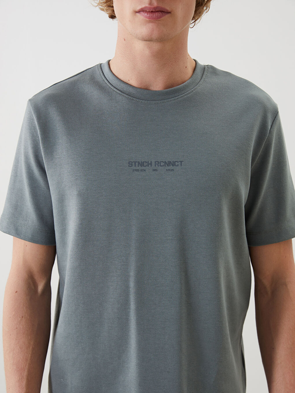 T-shirt pour hommes en coton peigné imprimé à manches courtes et col rond-2