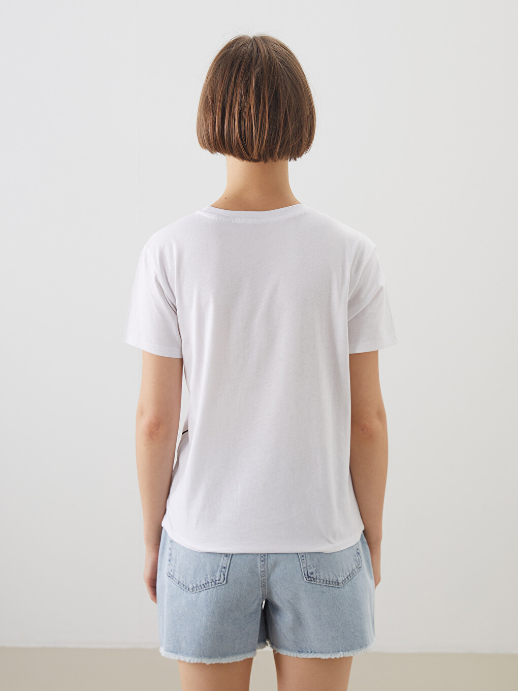T-shirt Pour Femmes À Col Rond Imprimé Mickey Et Minnie Mouse-3